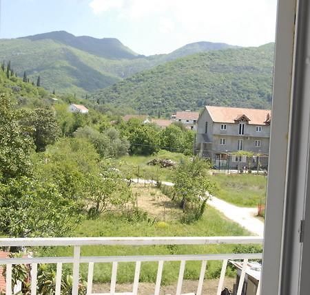 Apartments Dosljak Тиват Екстер'єр фото