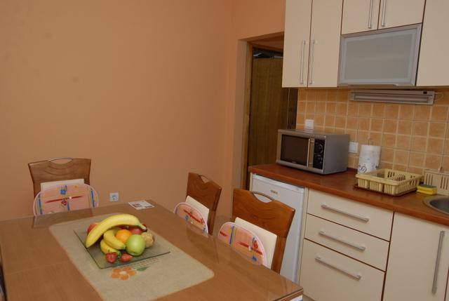 Apartments Dosljak Тиват Екстер'єр фото
