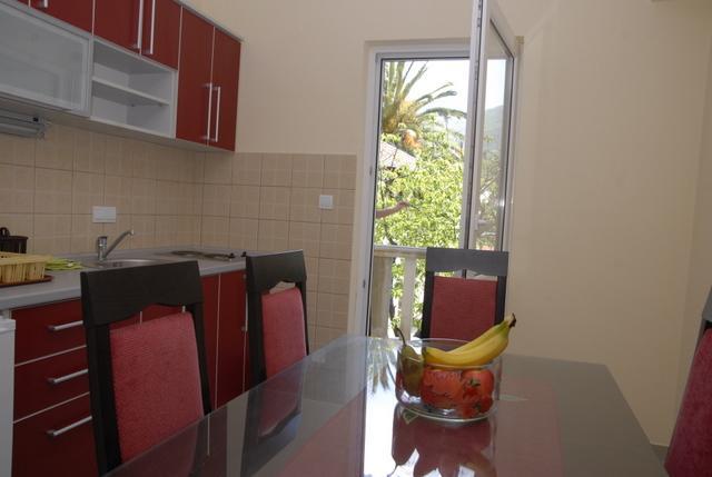 Apartments Dosljak Тиват Екстер'єр фото
