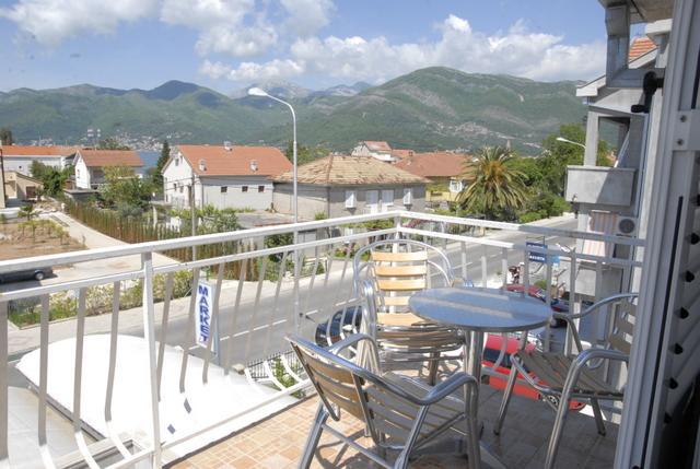 Apartments Dosljak Тиват Екстер'єр фото
