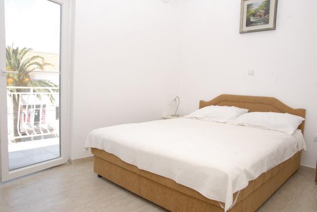 Apartments Dosljak Тиват Екстер'єр фото