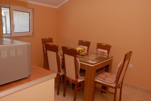 Apartments Dosljak Тиват Екстер'єр фото